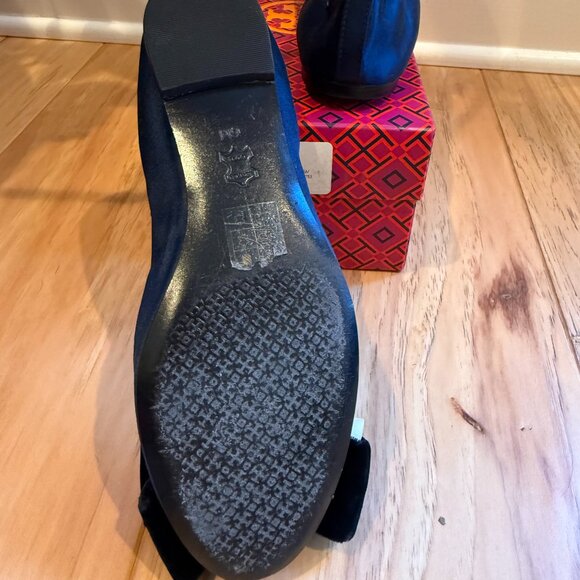 Tory Burch Viola Bow Ballet Flats – Navy Blue (Satin/Velvet), Size 6 - Picture 6 of 7